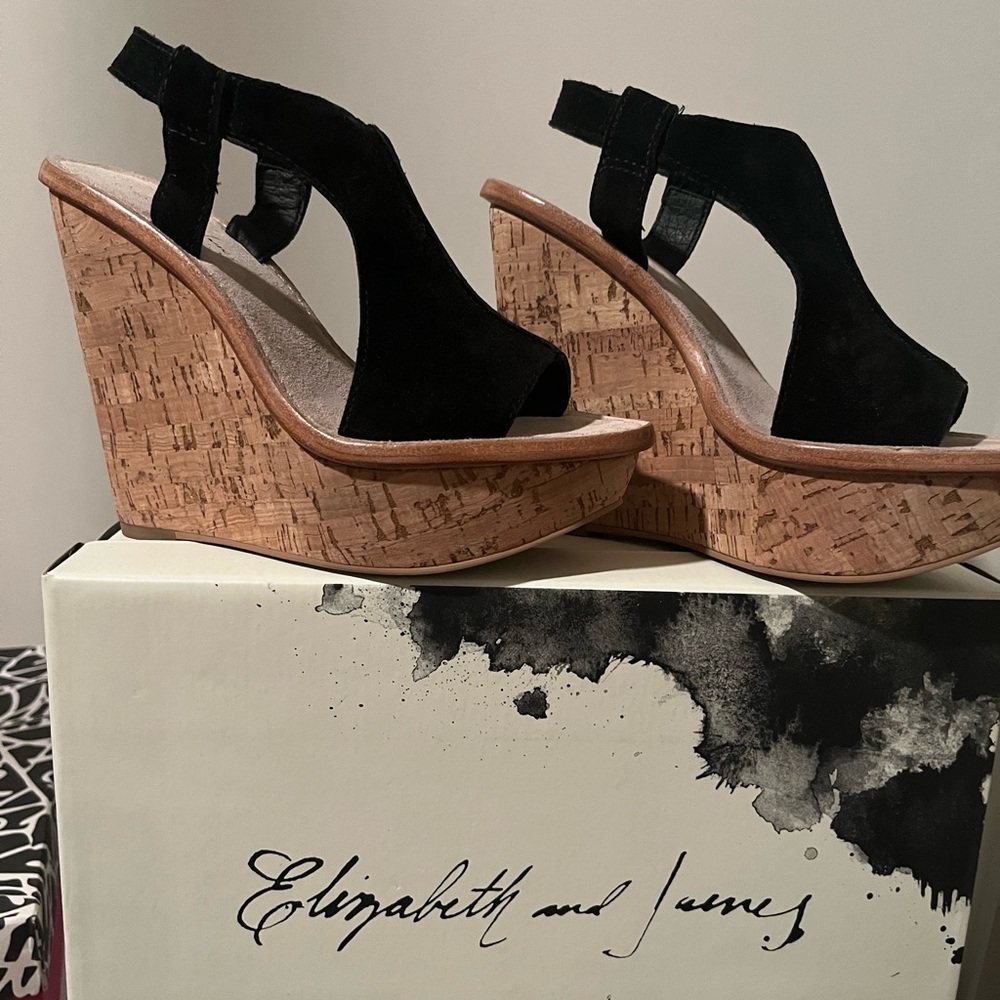 NEW. Elizabeth and James black suede wedges size 7 - Picture 8 of 11
